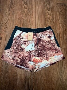 Nike Trail 6" Brief Lined DRI-FIT Shorts Men's Size Large.
